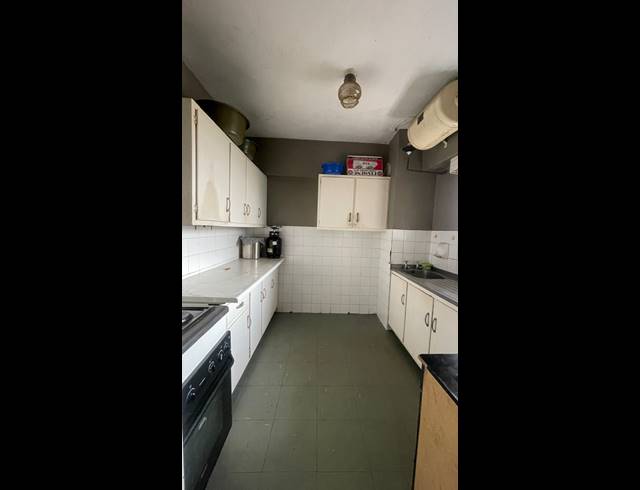 2.5 BEDROOM APARTMENT FOR SALE IN GLENWOOD